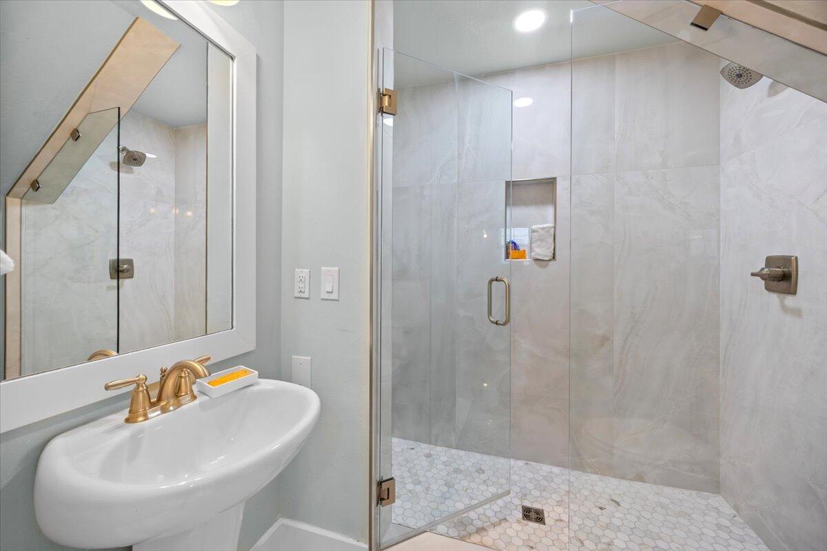 1487 Seaside Circle, Navarre