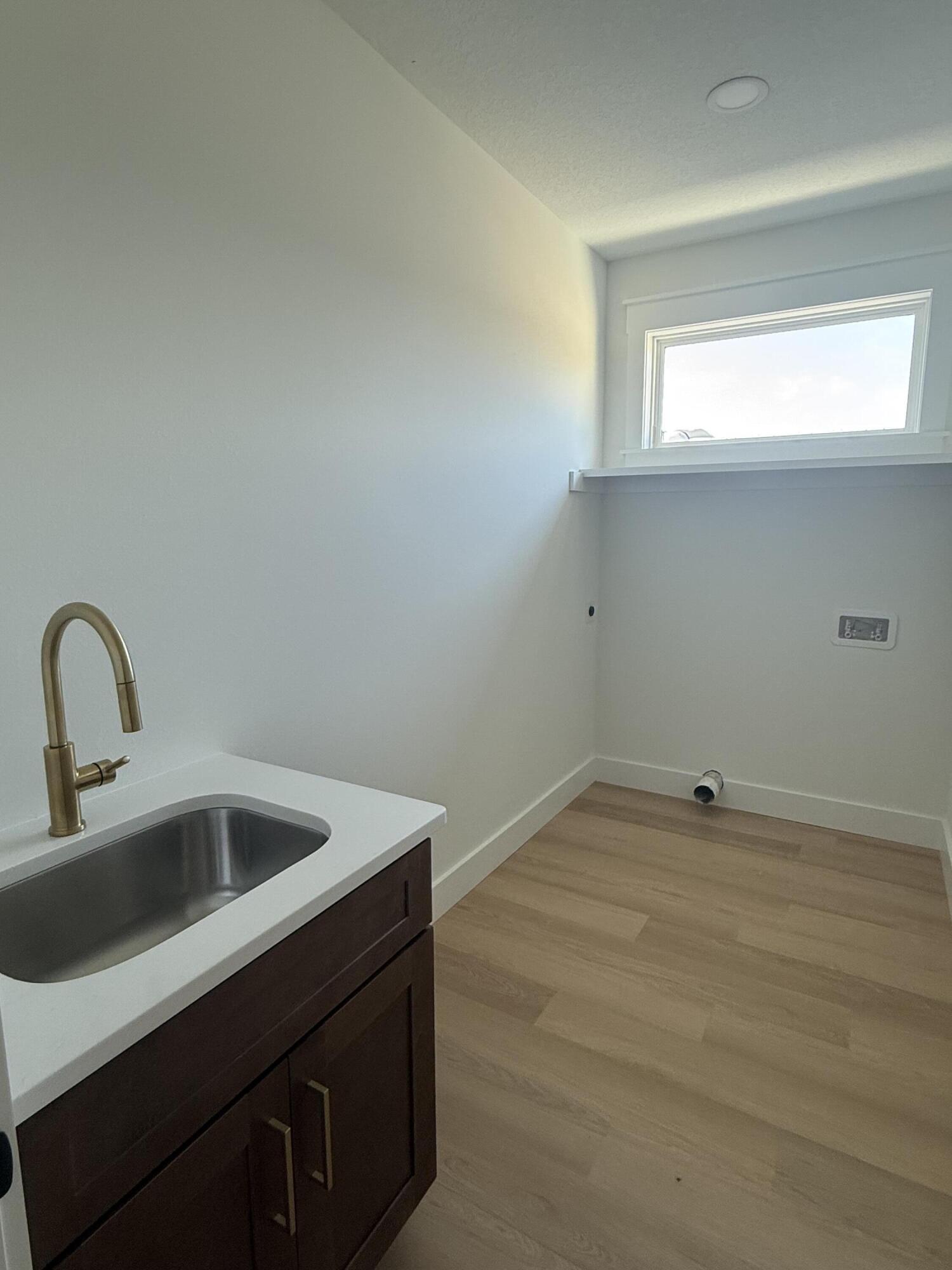 7713 Sandstone Street