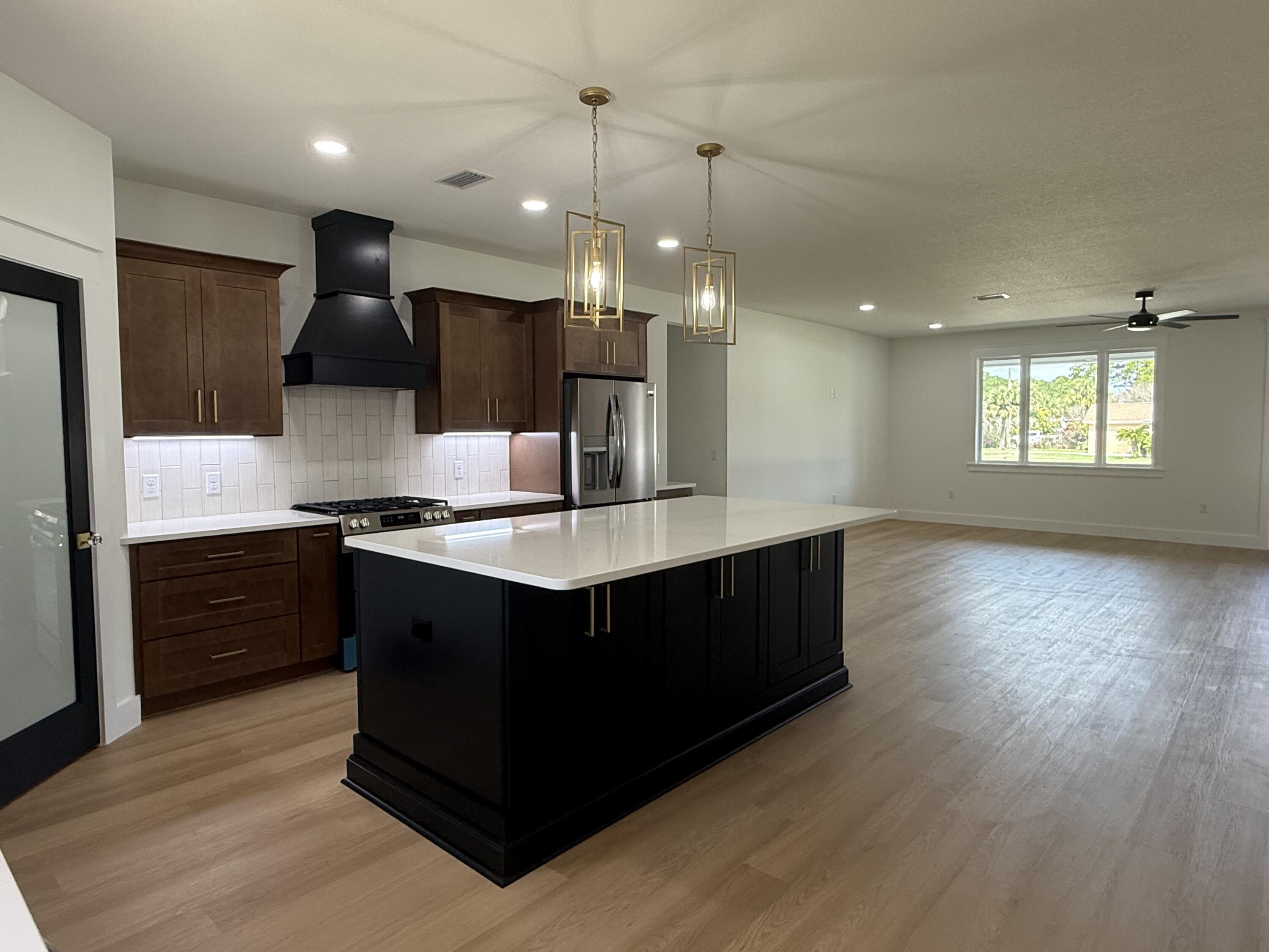 7713 Sandstone Street