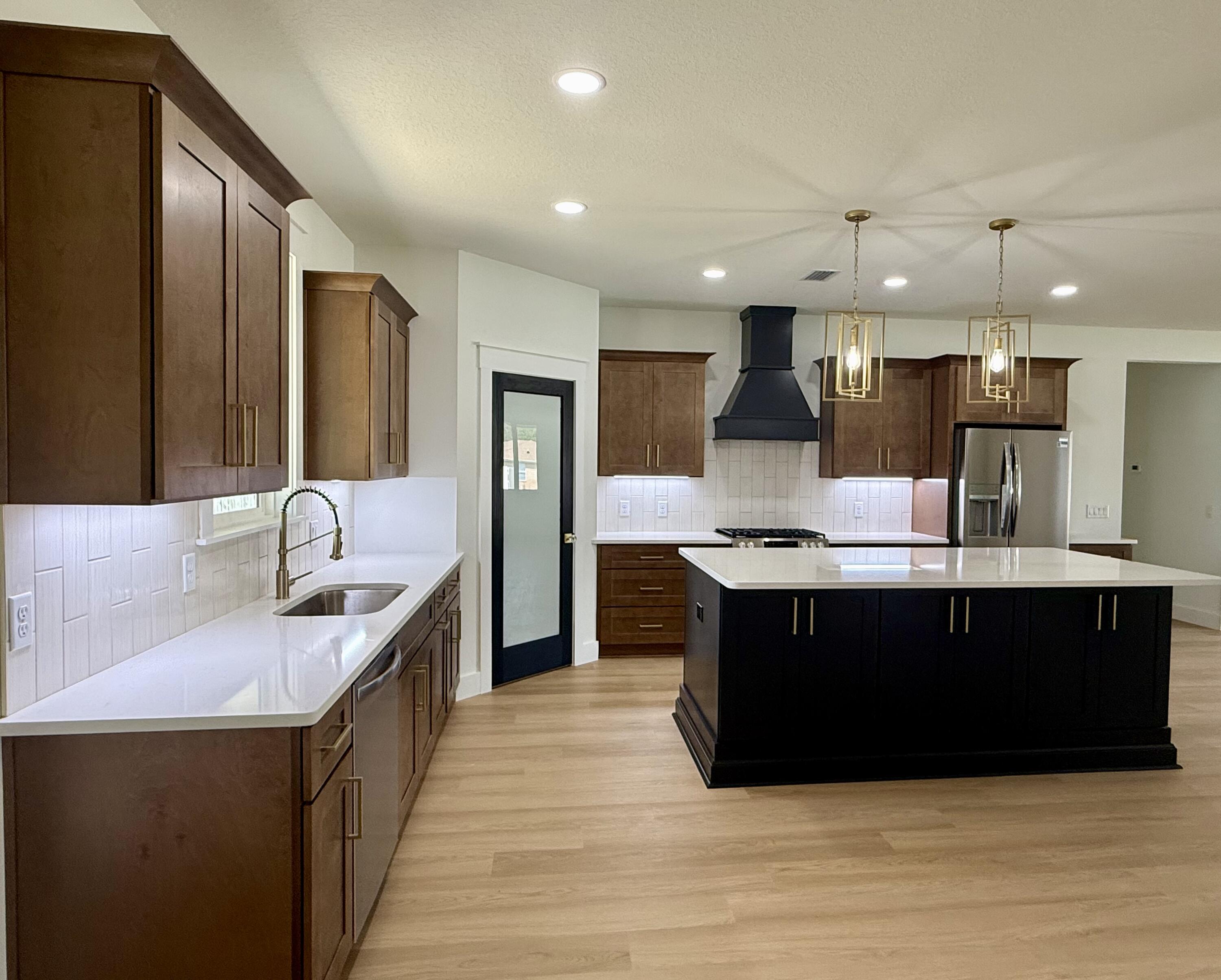 7713 Sandstone Street