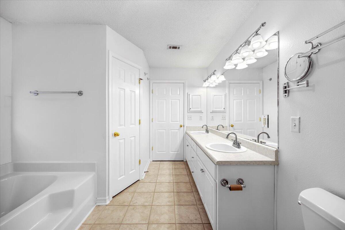 9655 Parker Lake Circle