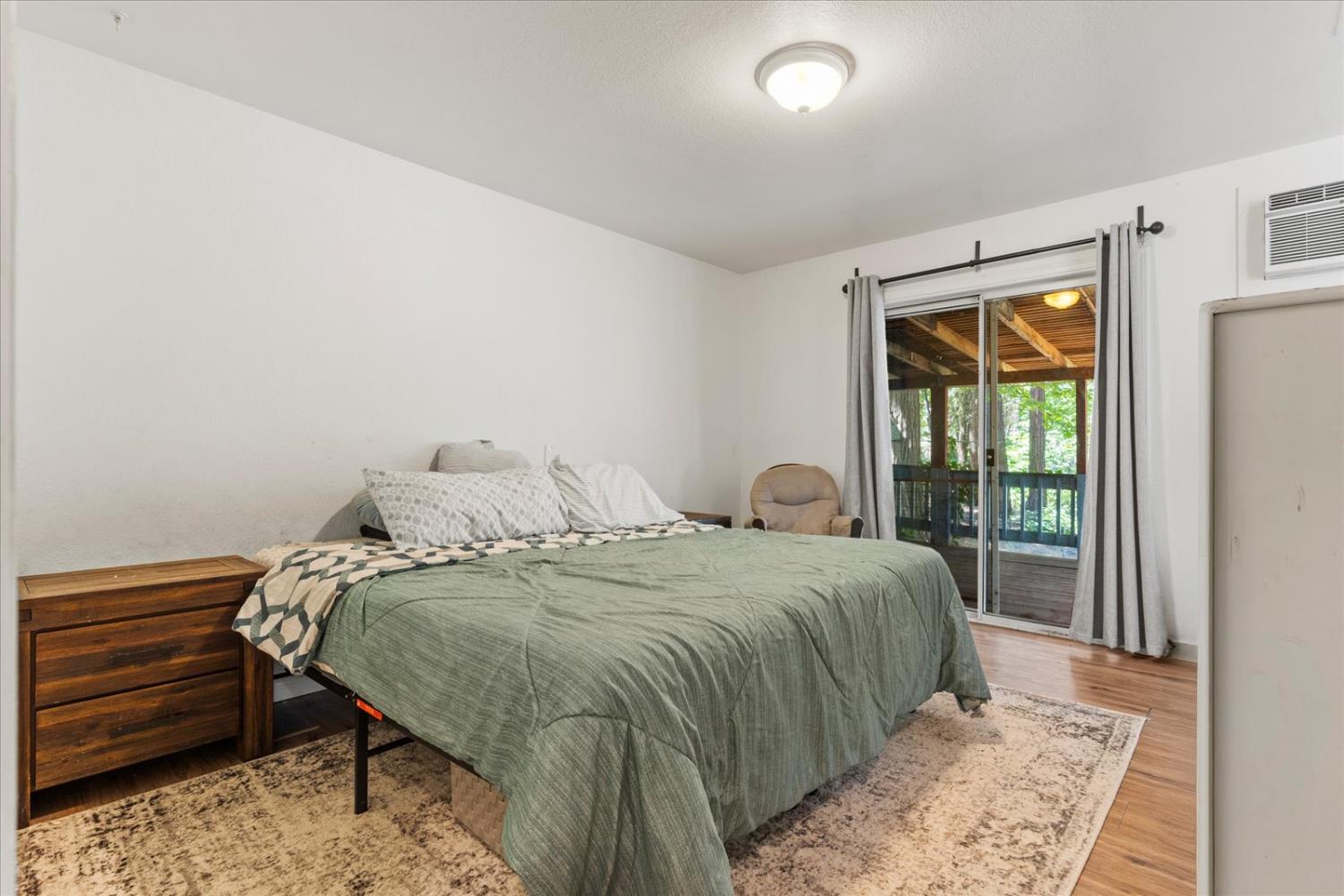 3205 Castlewood Circle