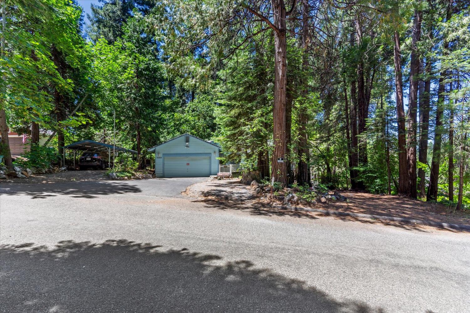 3205 Castlewood Circle