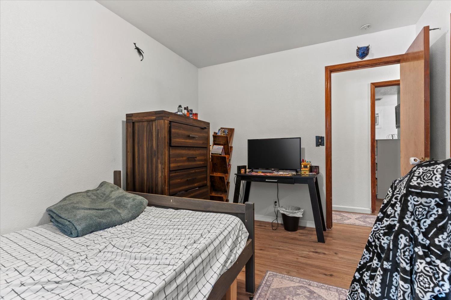3205 Castlewood Circle