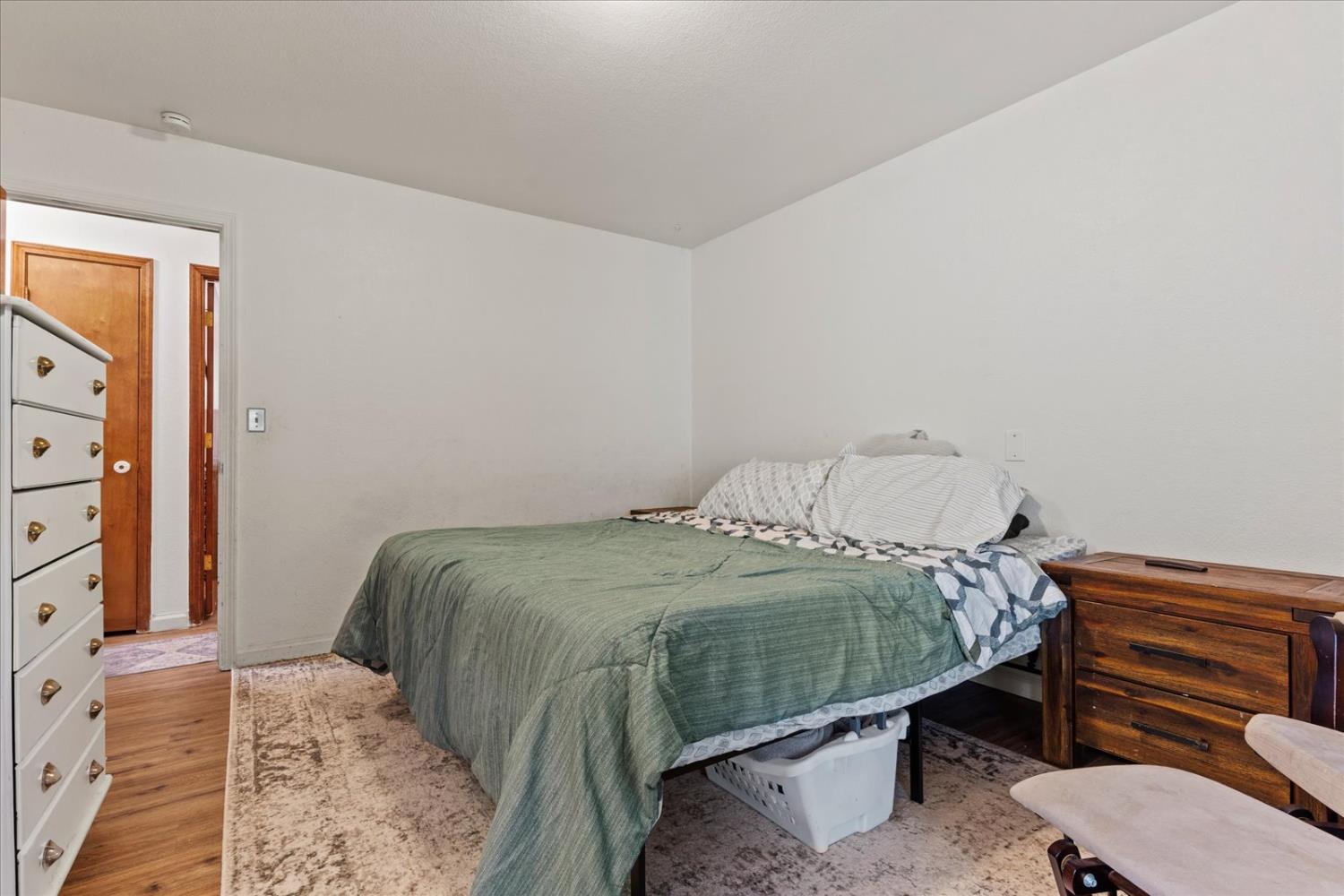 3205 Castlewood Circle
