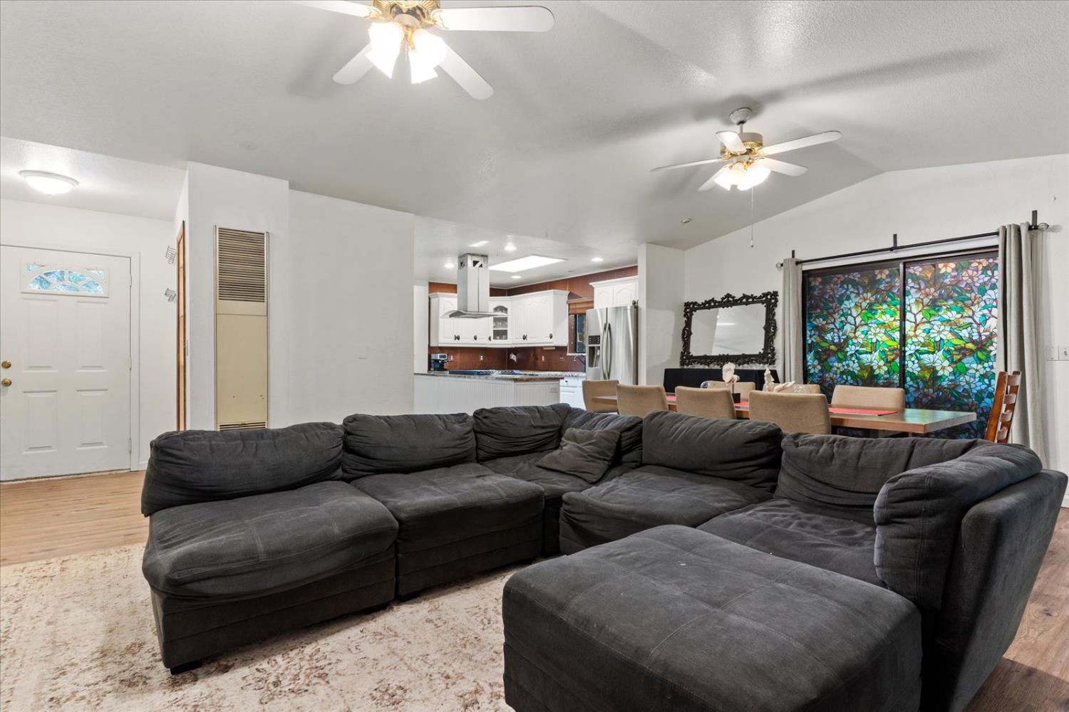 3205 Castlewood Circle