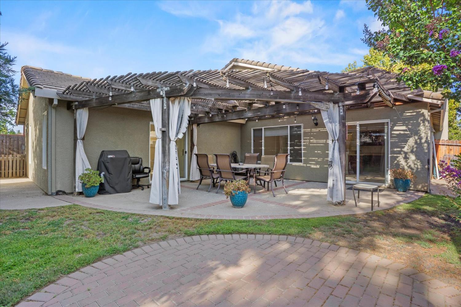 9000 Pembridge Drive