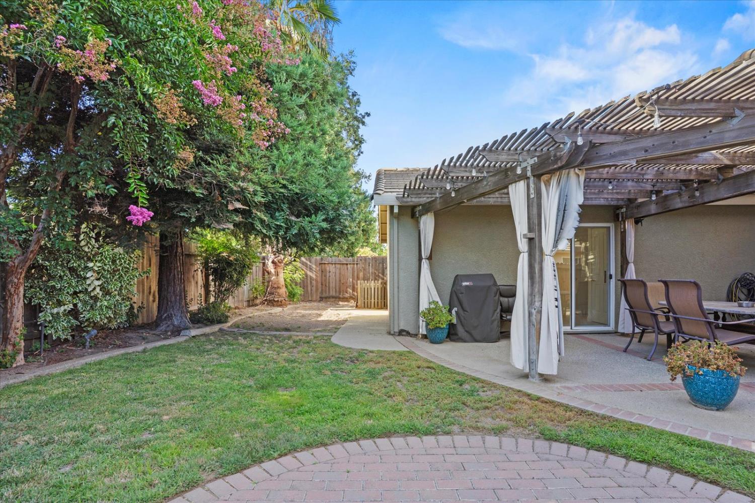 9000 Pembridge Drive