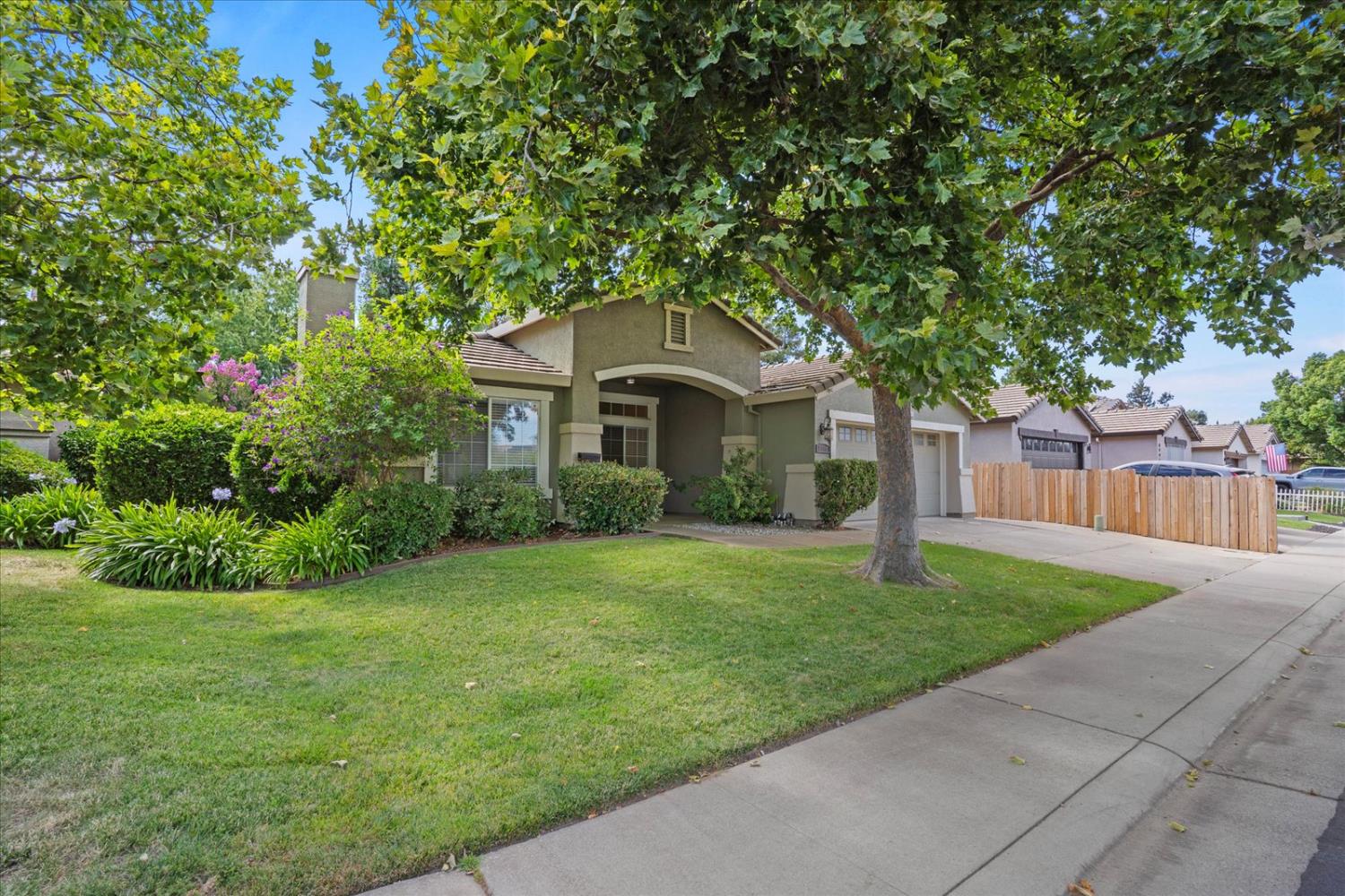 9000 Pembridge Drive