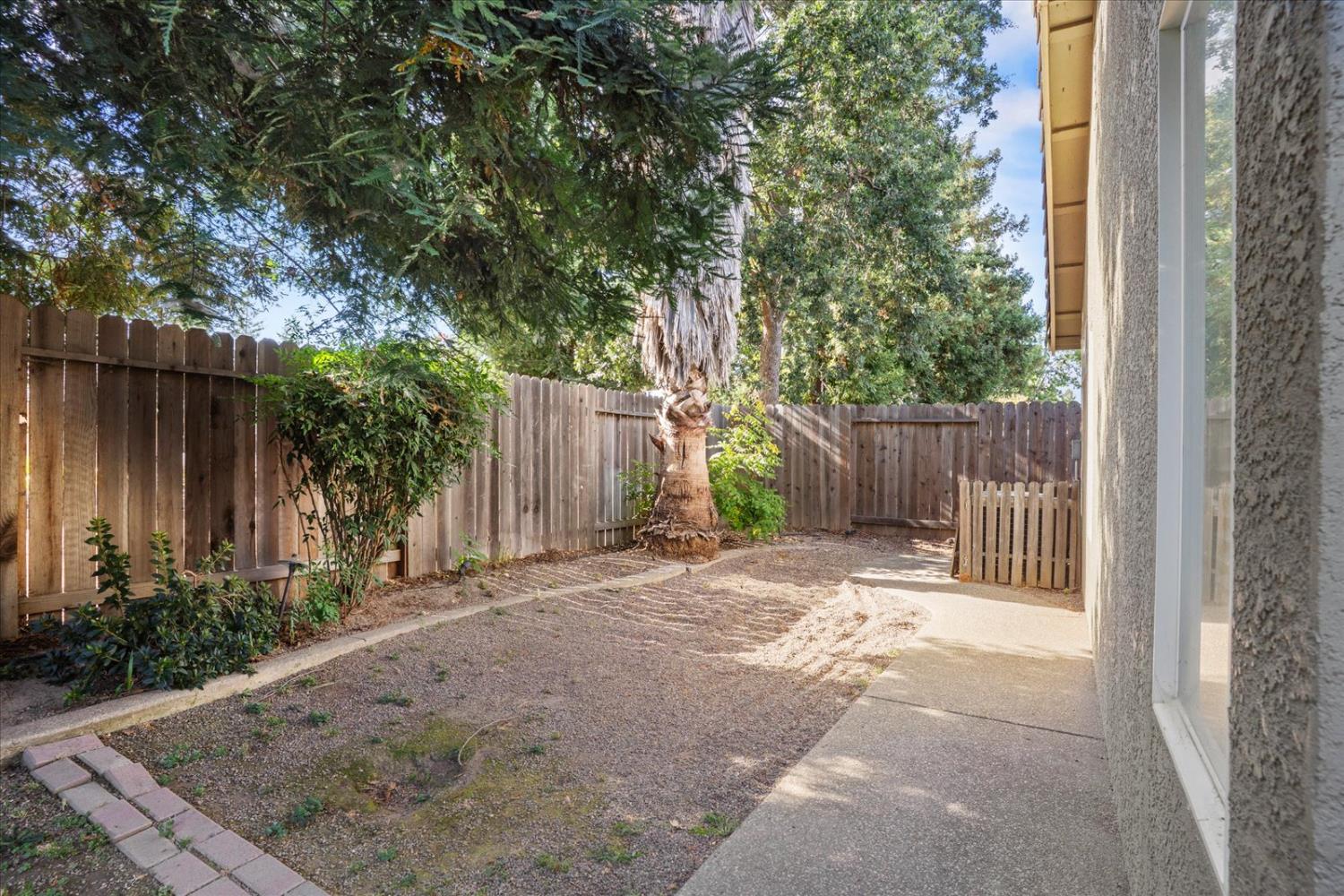 9000 Pembridge Drive