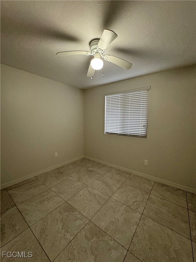 7961 Gladiolus DR