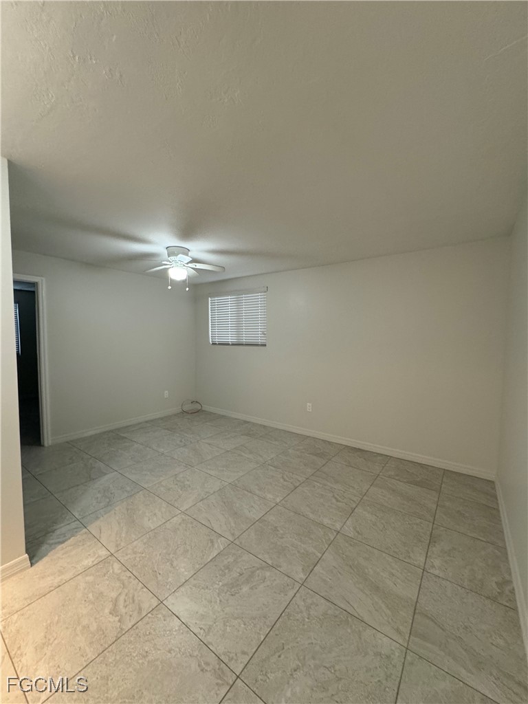 7961 Gladiolus DR