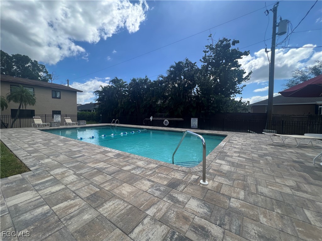 7961 Gladiolus DR