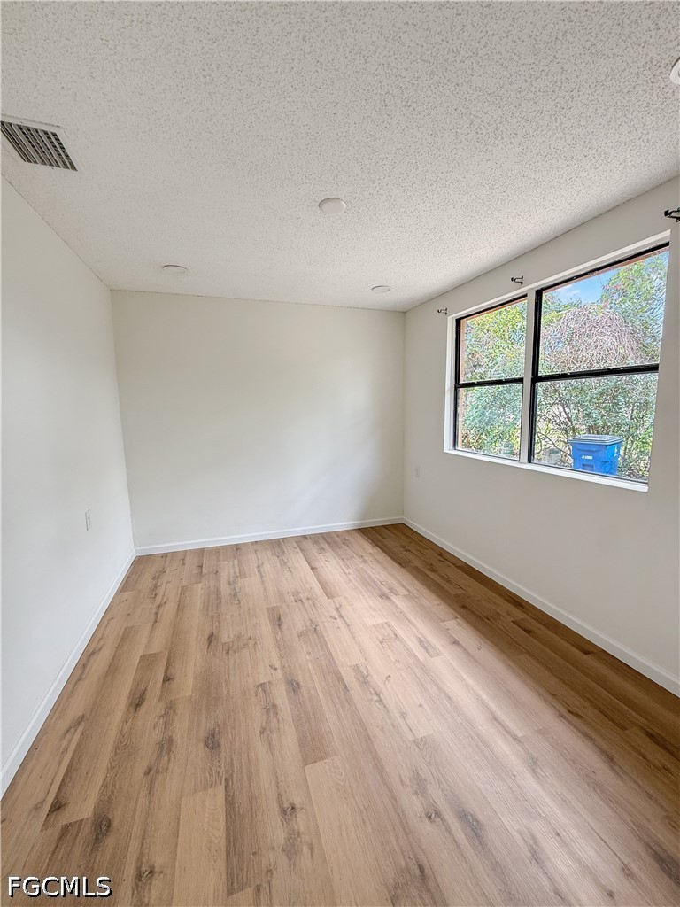 202 2nd ST L
