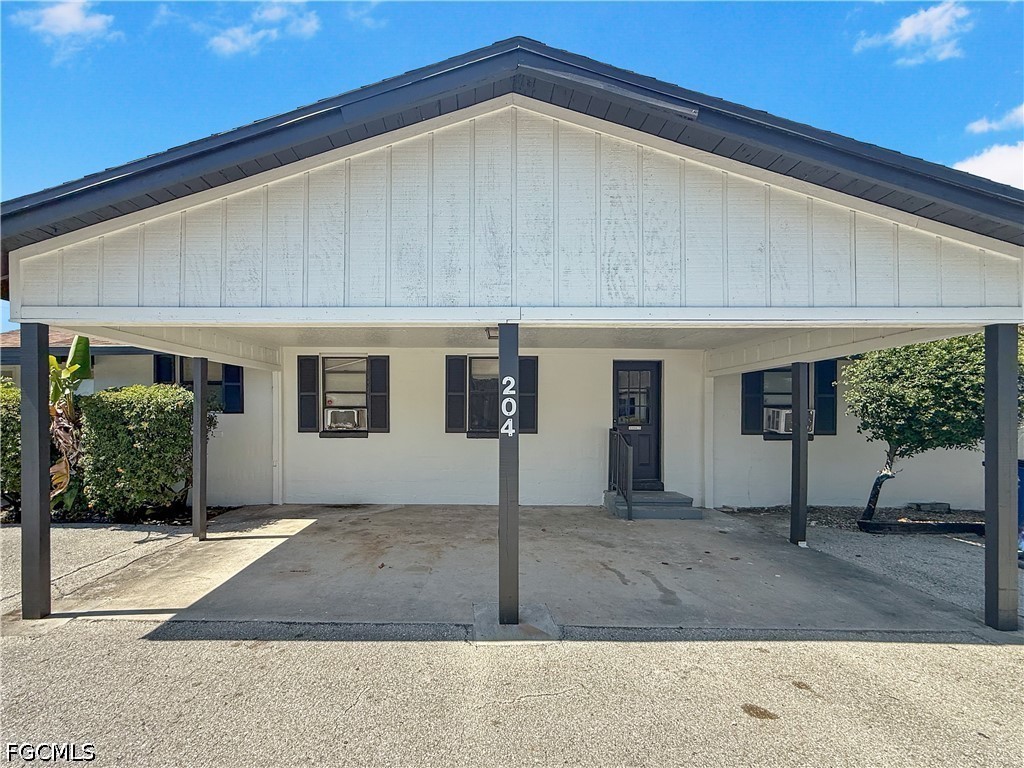 204 2nd ST 2