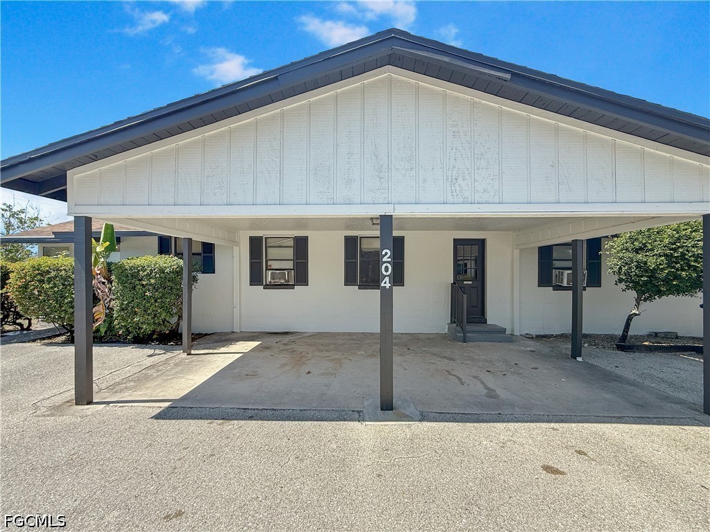 204 2nd ST 2
