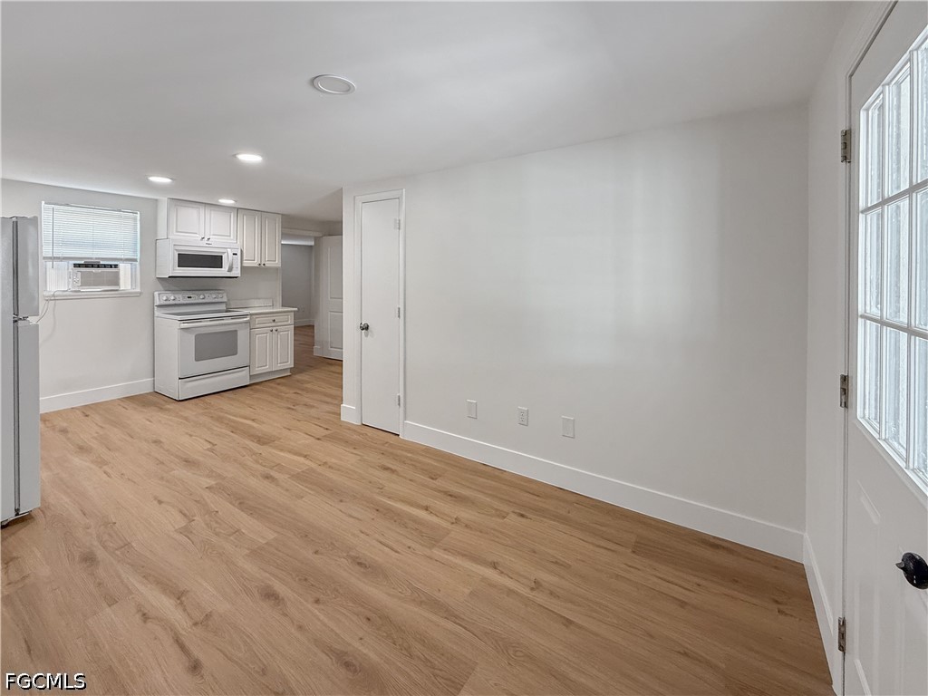 204 2nd ST 2
