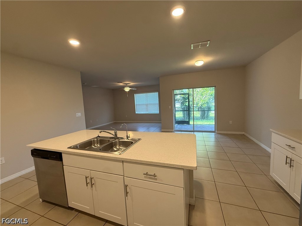 8458 Blackberry RD