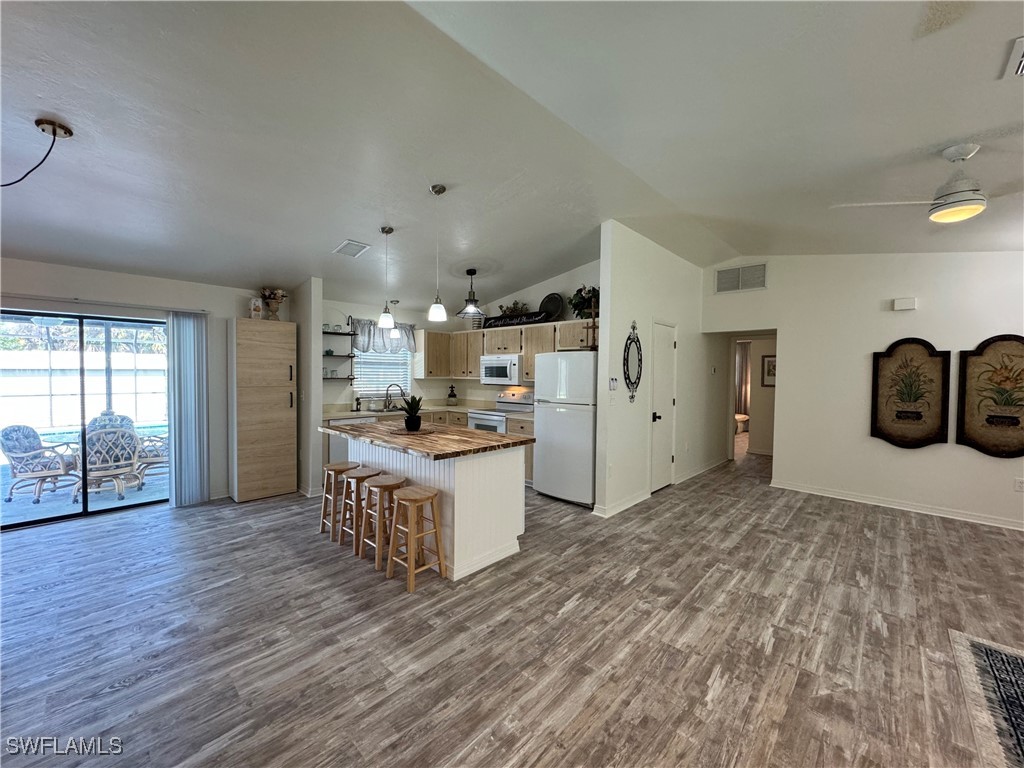 18161 Interlochen LN