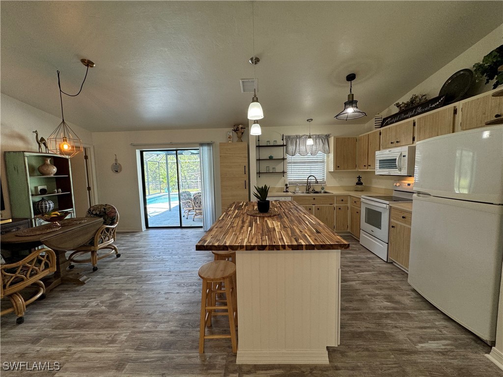 18161 Interlochen LN