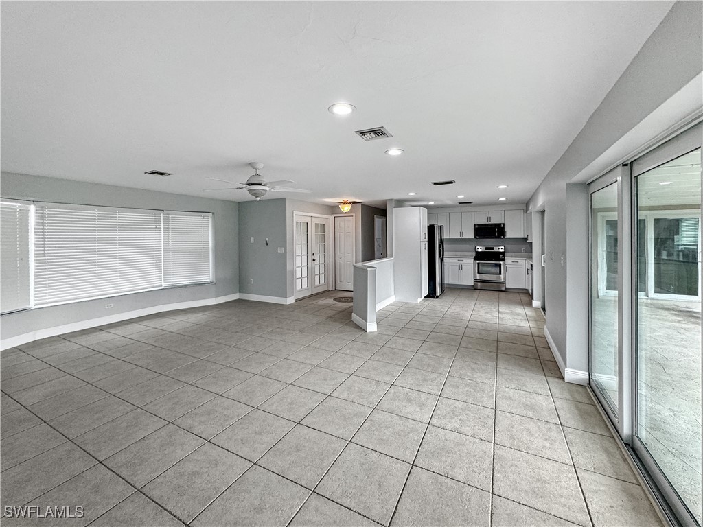 5205 Del Prado BLVD S