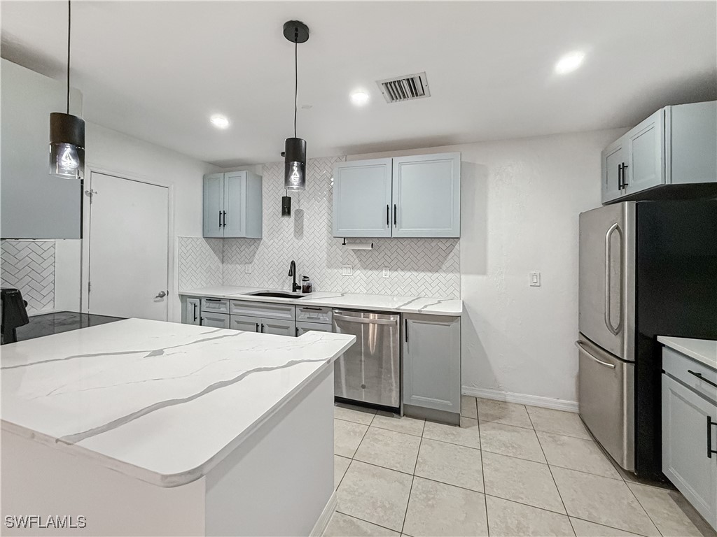 429 Morgan CIR S