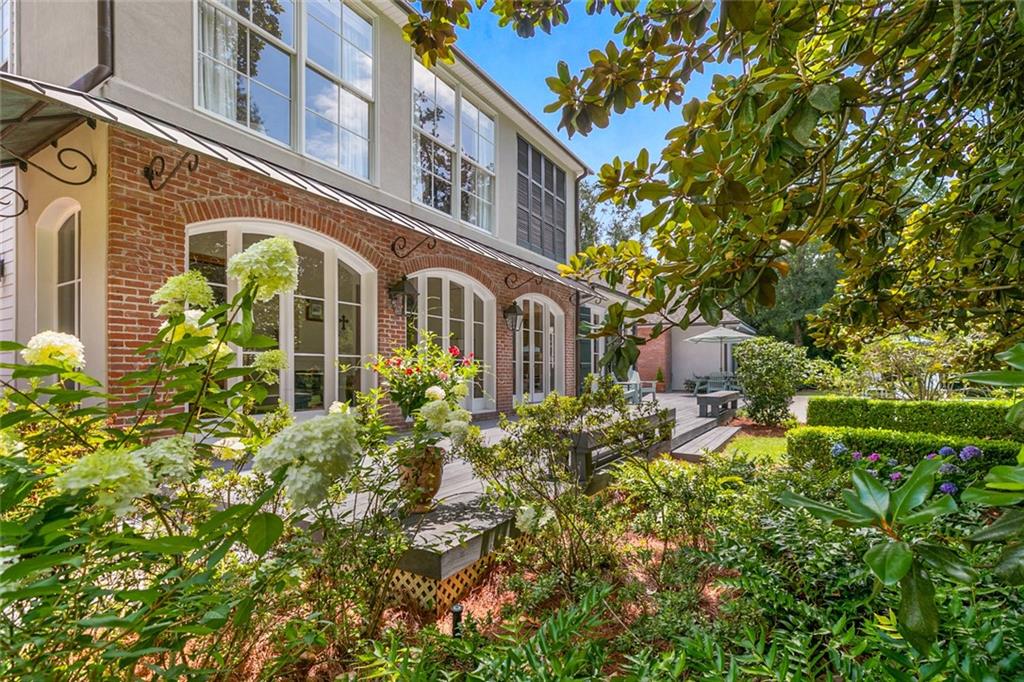 105 BLACKBURN Place