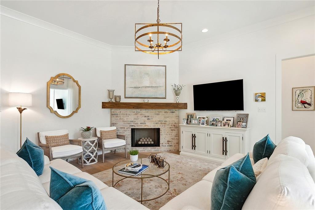 1204 DELTA Lane