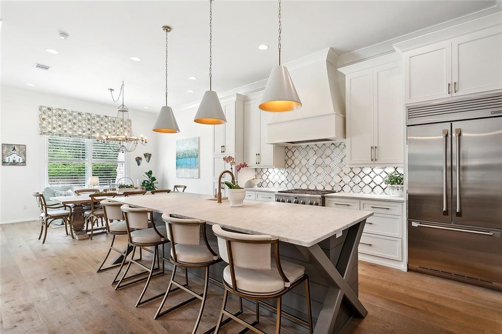 1204 DELTA Lane
