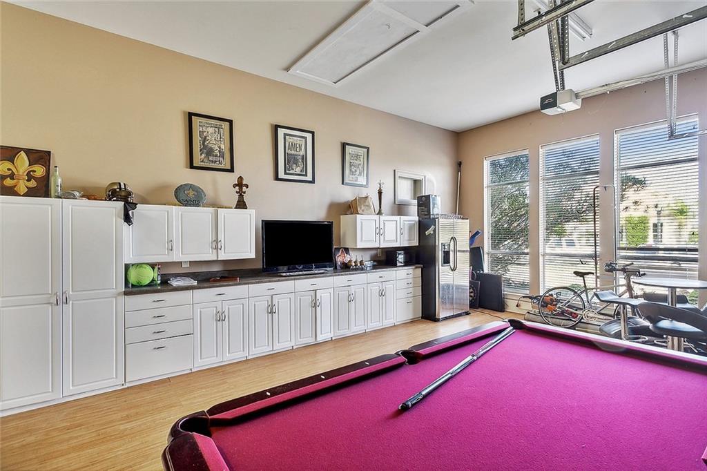 1079 S MARINA VILLA None