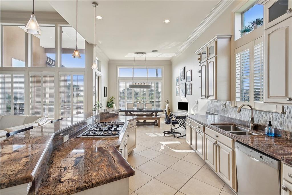 1079 S MARINA VILLA None