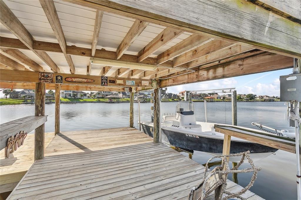 1079 S MARINA VILLA None