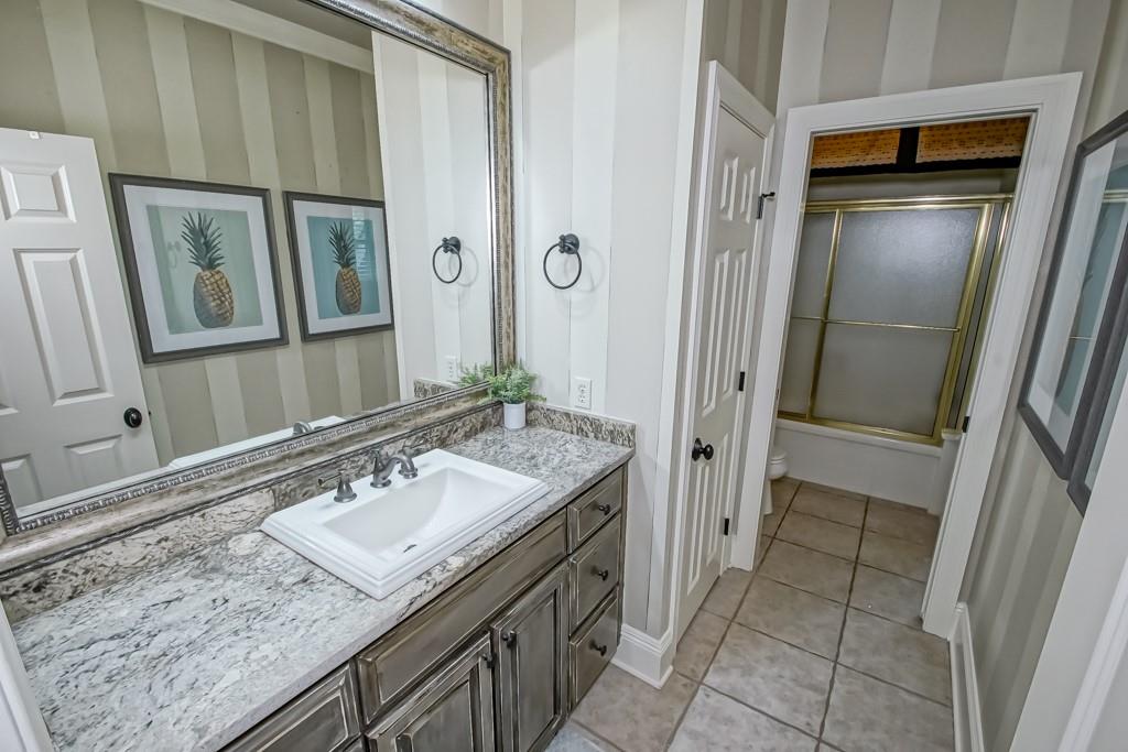 33 TUPELO Trace