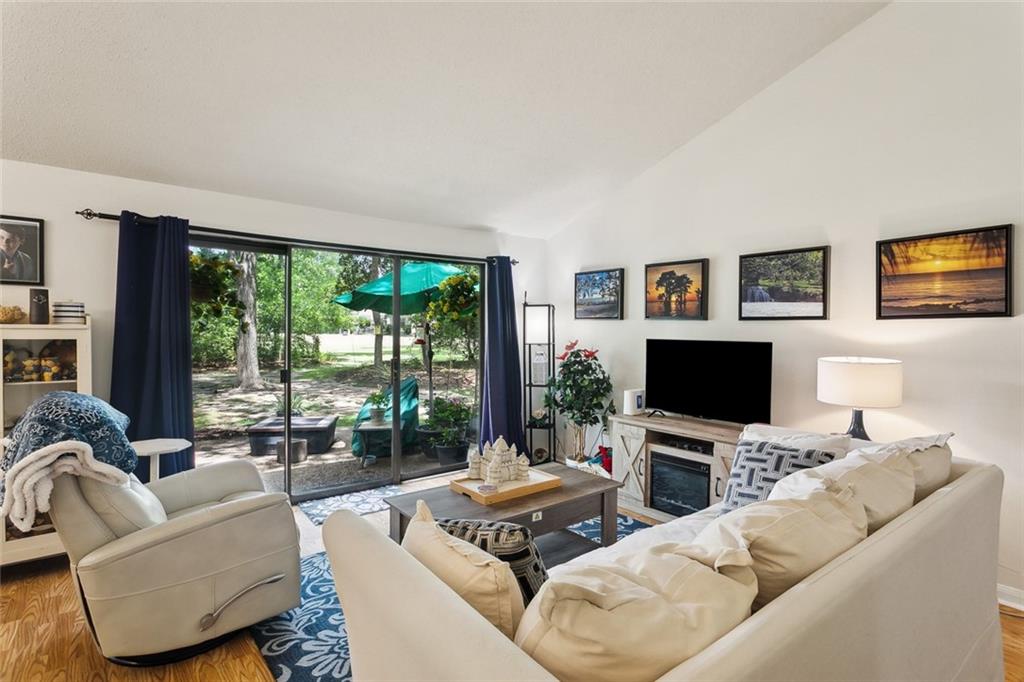 645 N BEAU CHENE Drive 6
