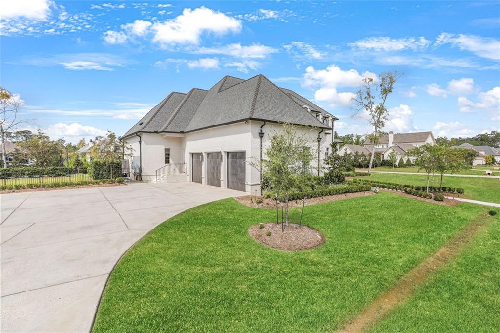 200 OLEANDER Court