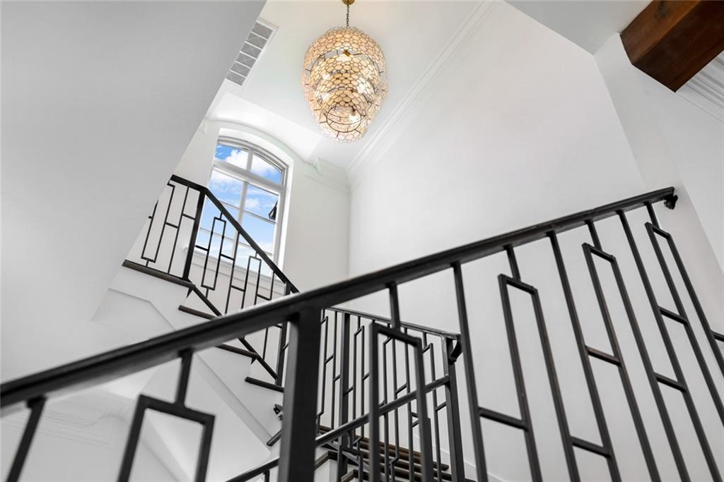 200 OLEANDER Court