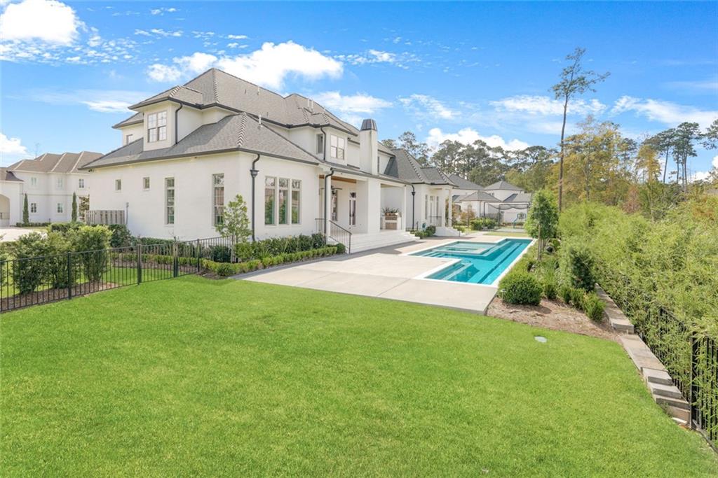 200 OLEANDER Court