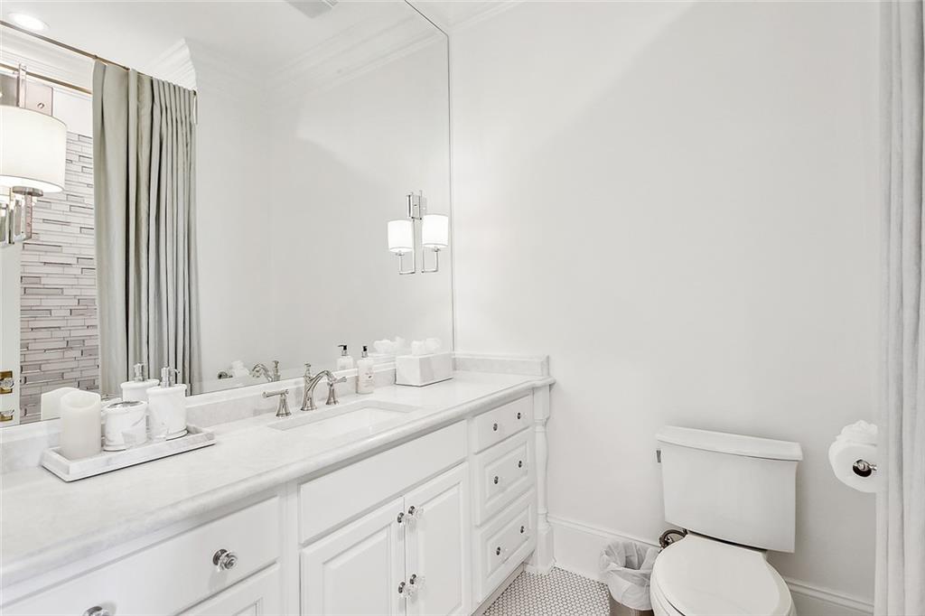 200 OLEANDER Court