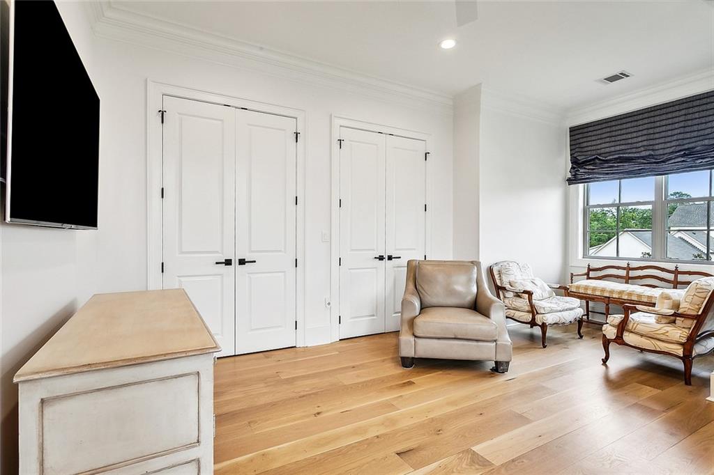 200 OLEANDER Court