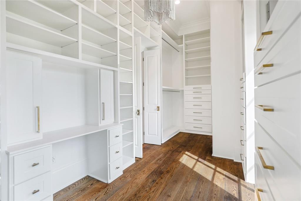 200 OLEANDER Court