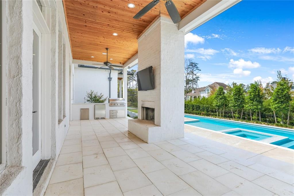 200 OLEANDER Court