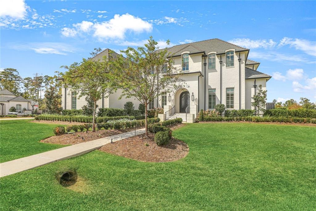 200 OLEANDER Court