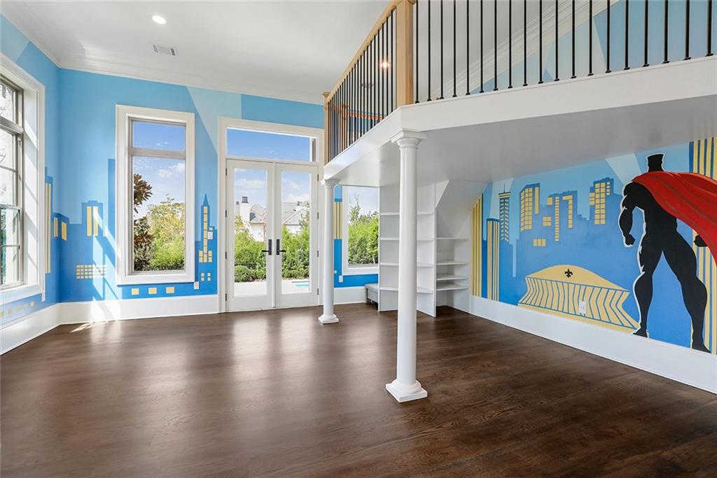 200 OLEANDER Court