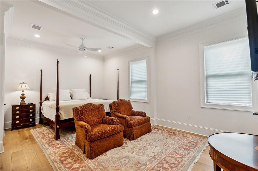 200 OLEANDER Court