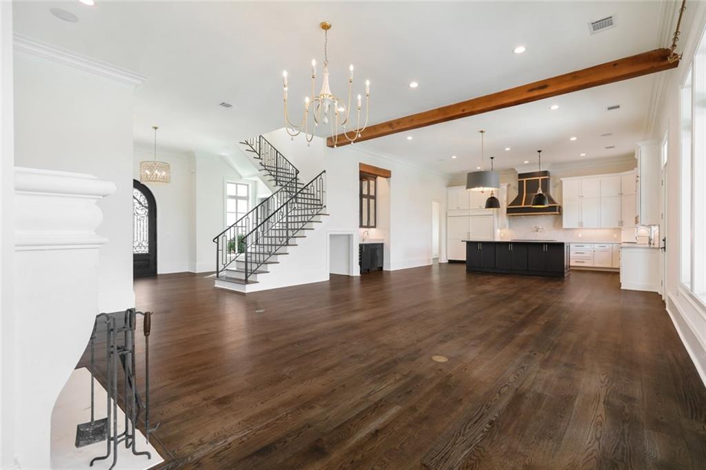 200 OLEANDER Court