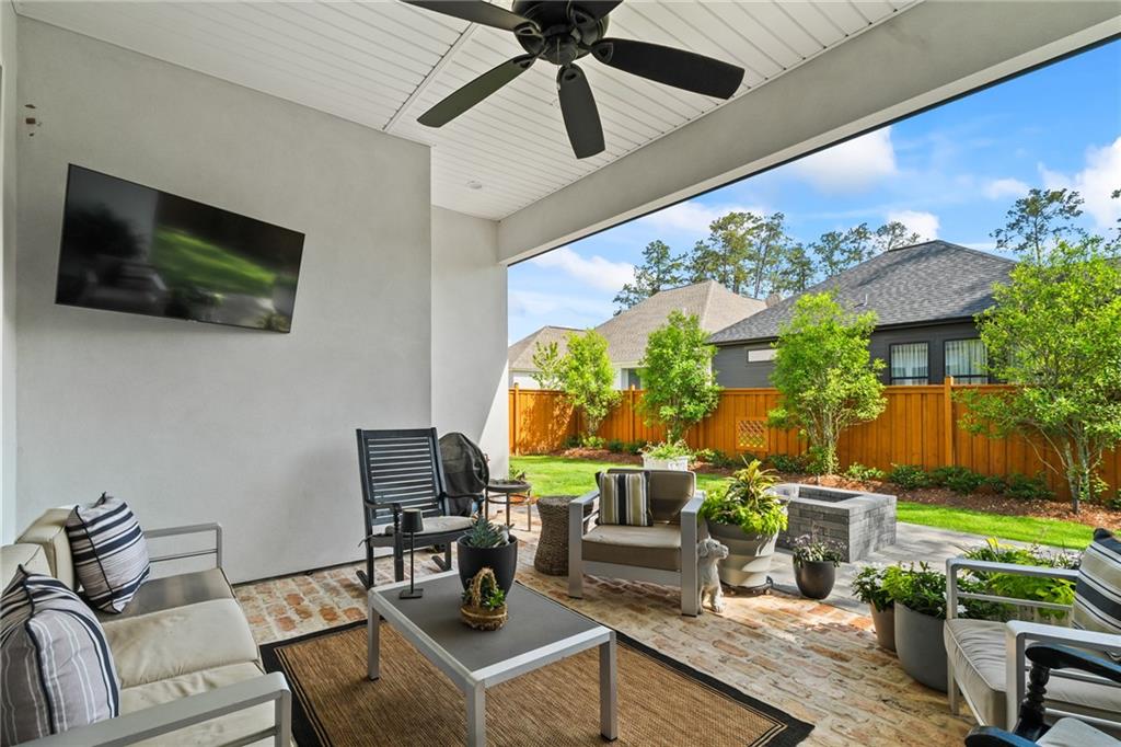5072 TWIN RIVER Place