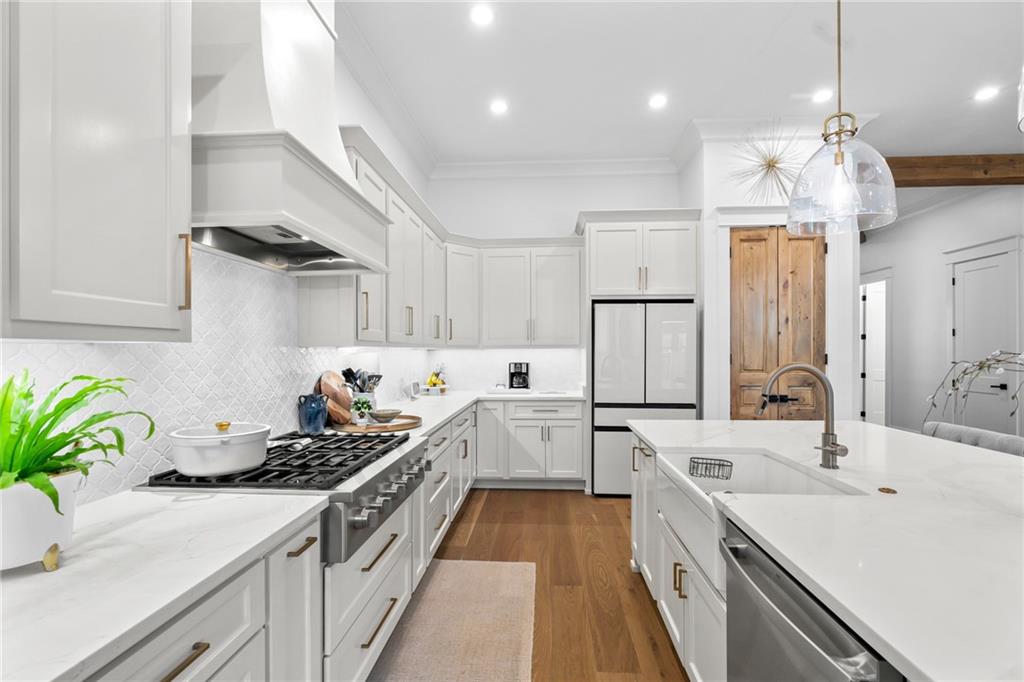 5072 TWIN RIVER Place