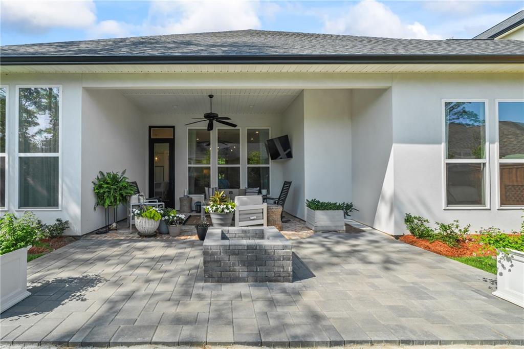 5072 TWIN RIVER Place