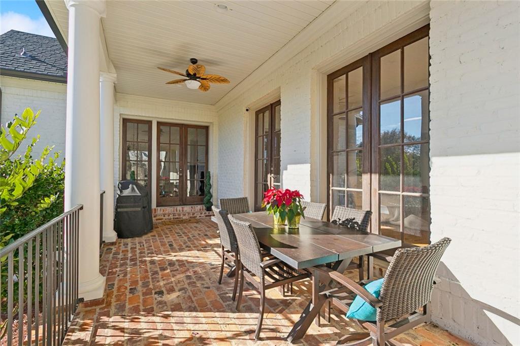 160 SANCTUARY Drive