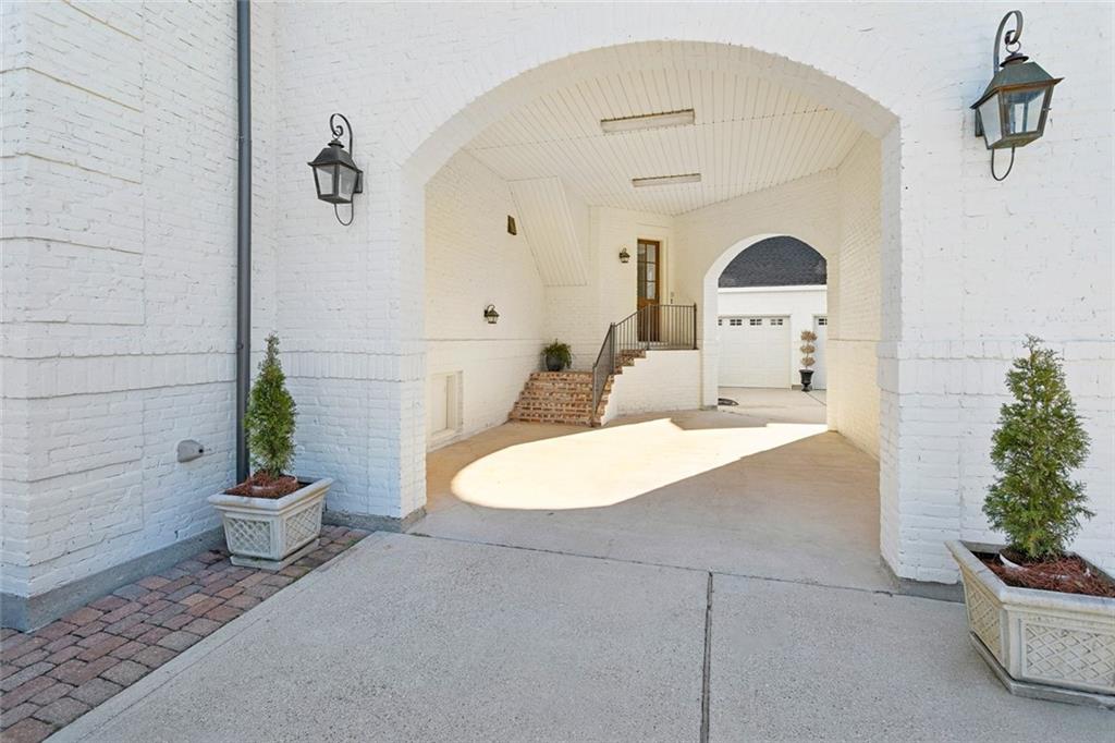 160 SANCTUARY Drive